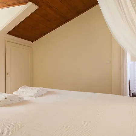 Feels Like Estrela Spacious Duplex Lisboa